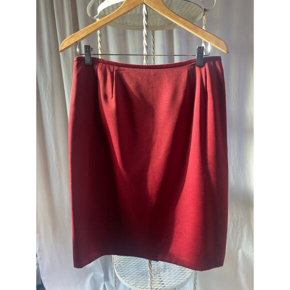 Kasper Skirt Scarlet Red Knee Length Back Hidden Zipper Lined Size 12 P - Picture 1 of 7
